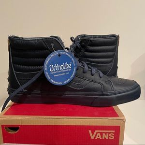 Vans Sk8-Hi Zip CA Boot Leather - size men’s 9.5